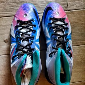 LEBRON X PURE PLATINUM Size 11